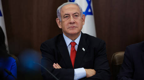 Netanjahu loest Kriegskabinett auf — World