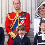 Neuigkeiten aus der koeniglichen Familie Kate Middleton trug bei Trooping