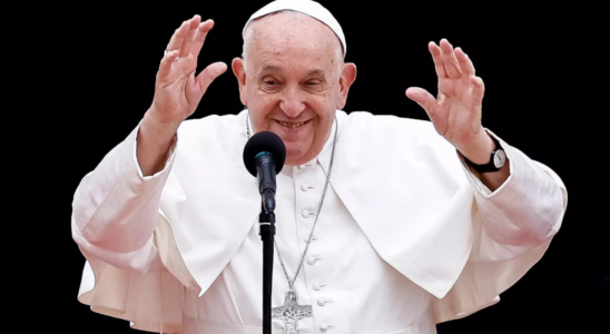 Papst Franziskus in der Kritik weil er bei einem Treffen