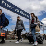 Polen wollen Kuerzung der Sozialleistungen fuer ukrainische Fluechtlinge – Umfrage