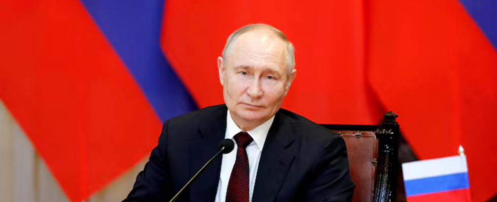 Putins hybrider Krieg eroeffnet eine zweite Front an der Ostgrenze