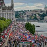 Riesige Antikriegskundgebung in der Hauptstadt des NATO Mitgliedslandes VIDEOS — World