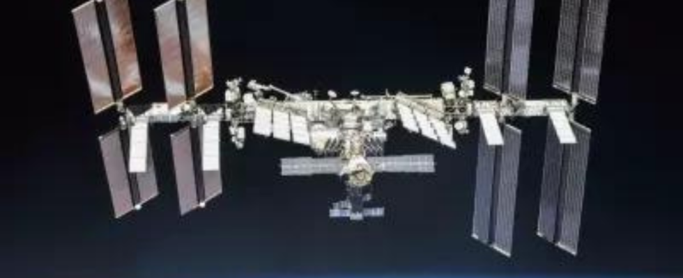 Russischer Satellit zerbricht im Weltraum und zwingt ISS Astronauten Schutz zu
