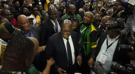 Suedafrikas ANC will Ramaphosa nicht im Stich lassen um Koalition