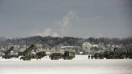 Ukraine „schnappt sich der Schweiz versprochene Patriot Raketen der USA —