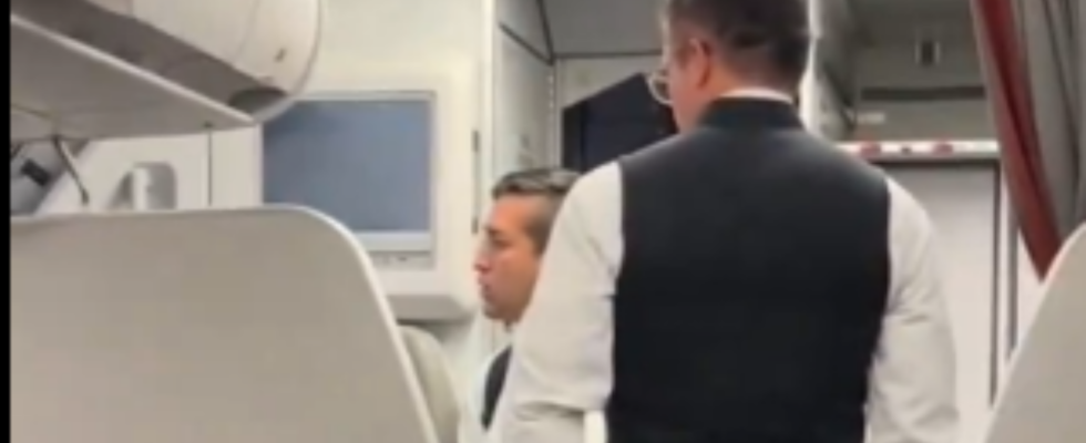 Virales Video zu Avianca Flug Fluggesellschaft bucht Flug doppelt wuetender Passagier