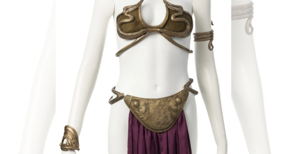 Carrie Fishers legendaerer goldener „Star Wars Bikini wird fuer 175000 Dollar
