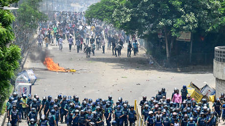 Dutzende Tote bei Studentenprotesten in Bangladesch — World