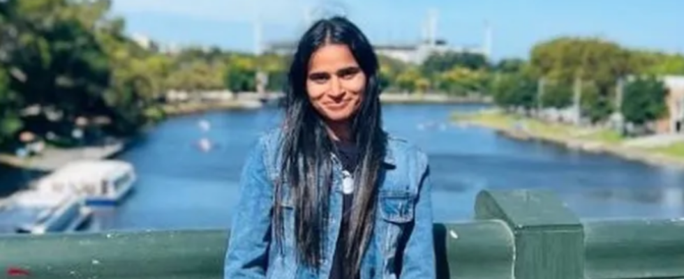 Frau indischer Abstammung Frau indischer Abstammung stirbt in Flugzeug vor