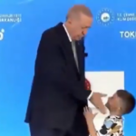 Hat der tuerkische Praesident Erdogan ein Kind „geschlagen weil es