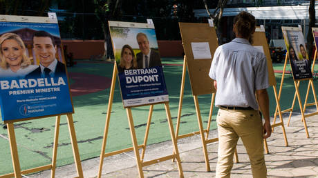 Hunderte Kandidaten ziehen sich aus franzoesischer Stichwahl zurueck – Medien