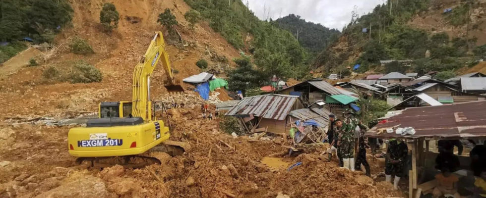 Illegale Goldmine 27 Tote 15 Vermisste Indonesien beendet Suche nach