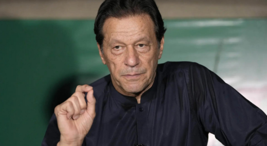 Imran Khan Oxford University Der inhaftierte Imran Khan kandidiert fuer