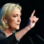 Le Pen wirft Macron vor einen Staatsstreich vorzubereiten — RT