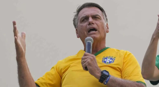 Quellen zufolge wird Brasiliens Praesident Bolsonaro wegen Geschenken aus Saudi Arabien