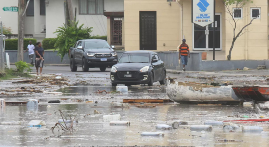 Rekordverdaechtiger Sturm der Kategorie 4 Hurrikan Beryl richtet auf karibischen