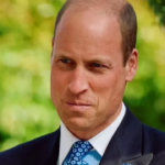 Royal auf Raedern Prinz Williams saust mit E Scooter ins Schloss