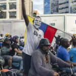 „Unsere letzte Chance Venezolanische Jugendliche erwaegen nach Wahlergebnis Ausreise
