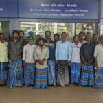 21 aus srilankischem Gefaengnis entlassene indische Fischer kehren sicher nach