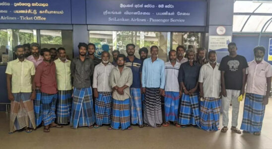 21 aus srilankischem Gefaengnis entlassene indische Fischer kehren sicher nach