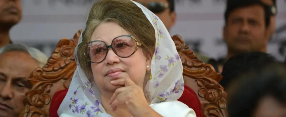 Bangladeschs ehemalige Premierministerin Khaleda Zia nach Sturz ihrer Erzrivalin Sheikh