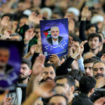 Frankreich warnt Buerger den Iran zu verlassen — RT Weltnachrichten