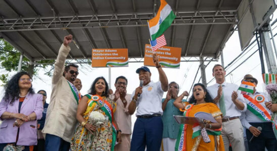 NYC Buergermeister Eric Adams begeht bei der India Day Parade einen