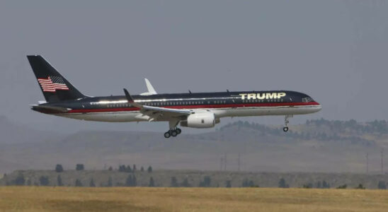 Trumps Flugzeug auf dem Weg zu einer Kundgebung in Montana