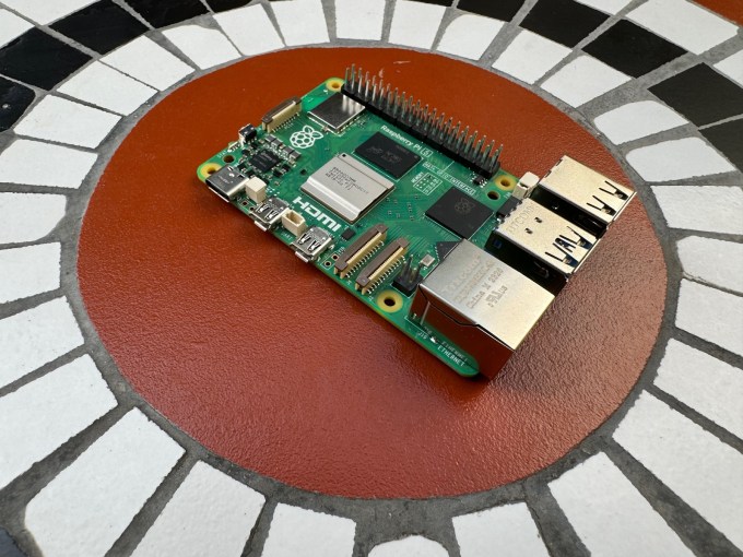 ein Foto einer Raspberry Pi 5-Platine 