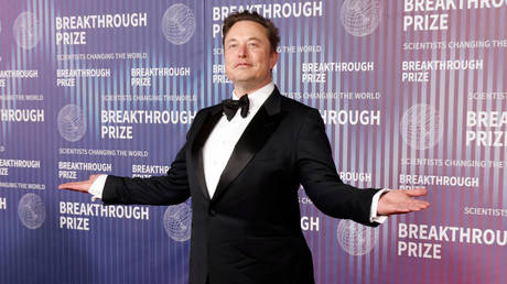 Bericht Musk wird der erste Billionaer der Welt — World