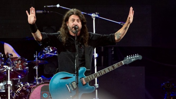 Dave Grohl gibt auf eine … sehr kreative Weise bekannt