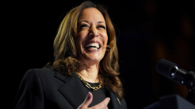 Kamala Harris „Meine Menschenmenge ist ziemlich gross Kamala Harris verspottet