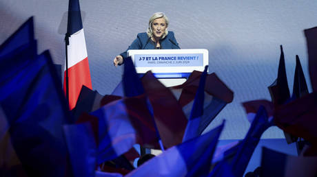 Marine Le Pen steht wegen EU Geldern vor Gericht – World