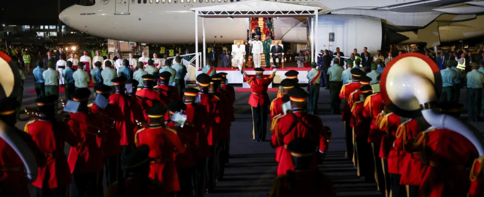 Papst Franziskus kommt in Papua Neuguinea an dem zweiten Land seiner