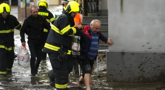 Steigendes Hochwasser loest Evakuierungen in Tschechien und Polen aus