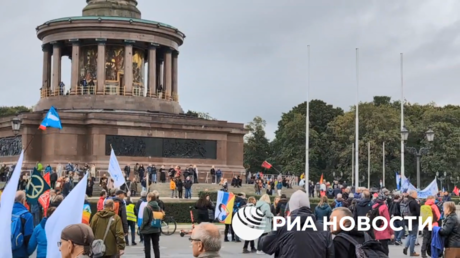 Deutsche protestieren gegen Waffenlieferungen an die Ukraine und Israel –