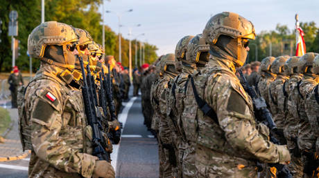 Die meisten Polen glauben nicht dass die Armee sie verteidigen