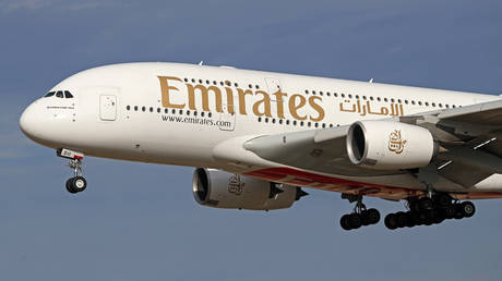 Emirates kuendigt „ernsthafte Gespraeche mit Boeing an – World