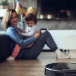 Gehackte Roombas bruellen Besitzern rassistische Obszoenitaeten zu – ABC –