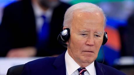 Biden schickt umstrittene Waffen in die Ukraine – Medien –