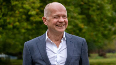 Der fruehere konservative Fuehrer William Hague wurde zum Kanzler der