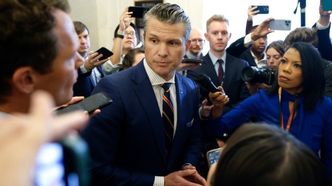 Die Republikaner stehen Pete Hegseth trotz neuer Details zum Vorwurf