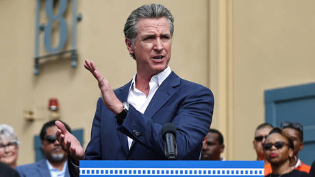 Gavin Newsom verspricht die Werte Kaliforniens „Trump sicher zu machen –