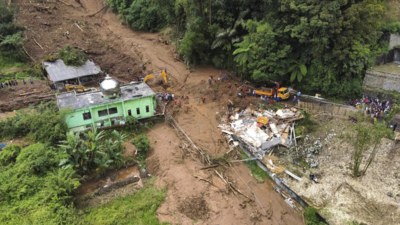 Indonesien Ueberschwemmungen und Erdrutsche toeten 31 Menschen in Nord Sumatra