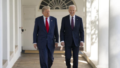 Ist Biden groesser als Trump Foto aus dem Weissen Haus