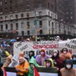 Macys Thanksgiving Parade Massenverhaftungen da antiisraelische Demonstranten die Route blockieren.j