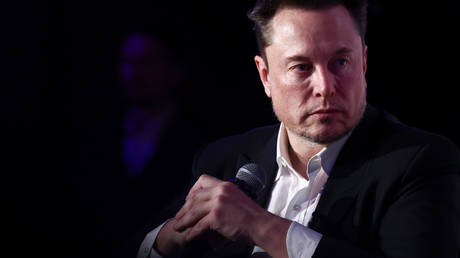 Musk bedroht Feinde mit „Hammer der Gerechtigkeit – World