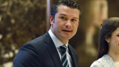 Pete Hegseth Als Pete Hegseth im Live Fernsehen einen Mann mit