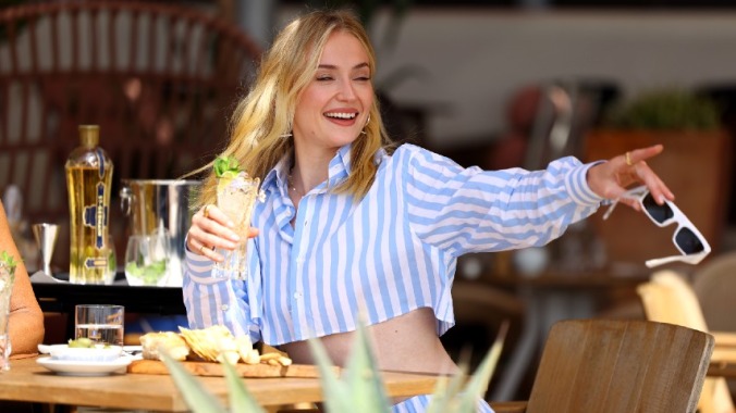 Sophie Turner lebt die Rachefantasie meiner Traeume