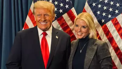 Wer ist Pam Bondi Treffen Sie Pam Bondi Trumps